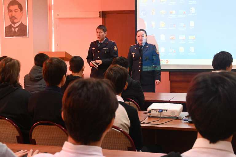 Cотрудники Департамента уголовно-исполнительной системы по Мангистауской области встретились со студентами колледжа «Болашак»