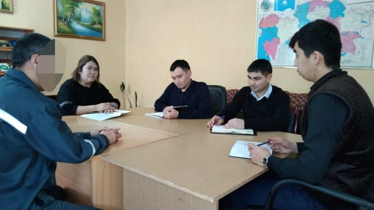 Встереча у ворот провели в следственнном изоляторе