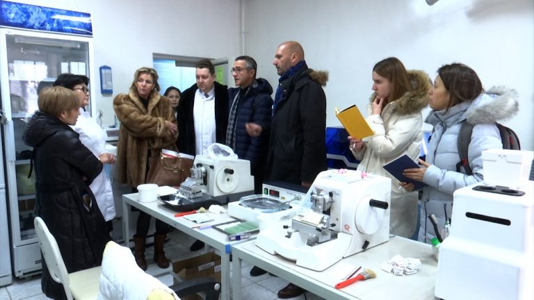 Алматы аймақтық көпсалалы клиника мамандары Францияның дәрігерлерімен тәжірибе алмасты