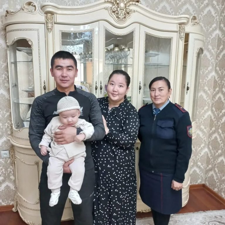 Отбасындағы жағымды өмір жеке құрам үшін берік тыл