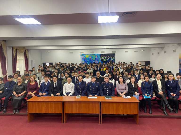 Батыс Қазақстан облысында мектеп оқушыларына және 5517 әскери бөлімінің сарбаздарына кәсіби бағдарлау шарасы өткізілді