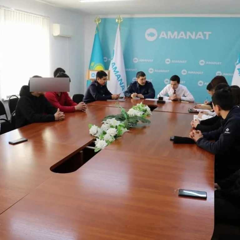 ЖҰМЫССЫЗДЫҚ МӘСЕЛЕСІ ТАЛҚЫЛАНДЫ