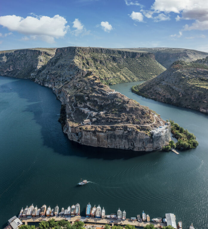 Таңғажайып Шанлыурфа шақырады