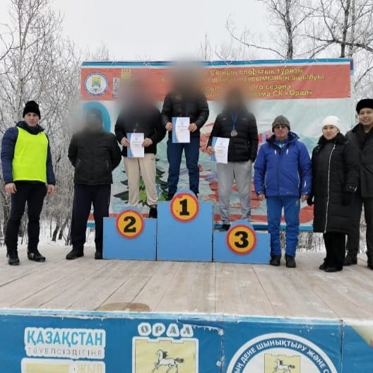 Были проведены соревнования по лыжам