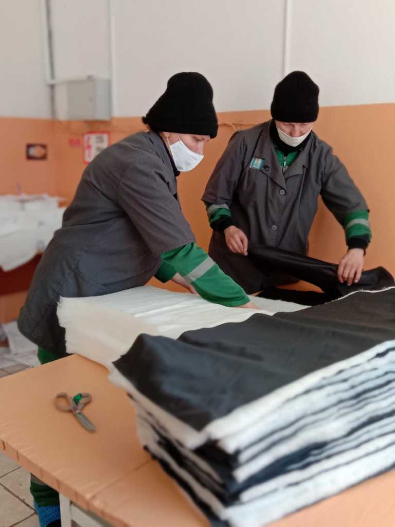 В женской колонии шьют форму для сотрудников