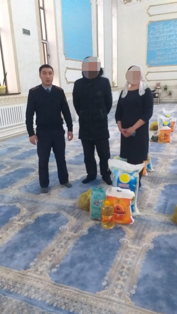 Қасиетті жұмада сотталғанға көмек көрсетілді