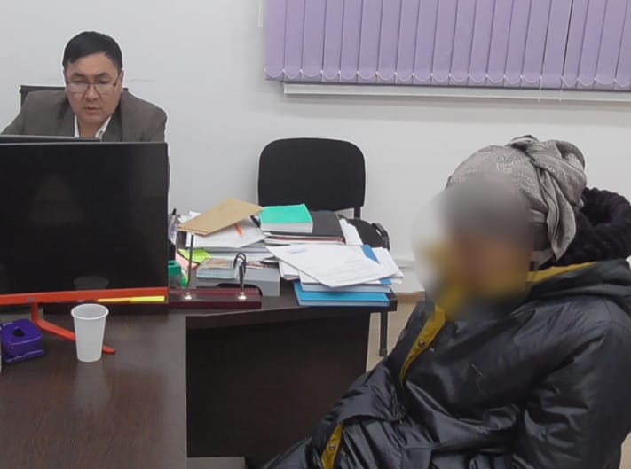 Полицейлер есірткі сатты деген күдікпен жергілікті тұрғынды қамауға алды