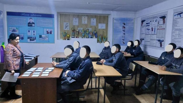 Ақтөбеде тергеу изоляторындағы сотталғандар кітап оқуға құштарлықтарын арттырды