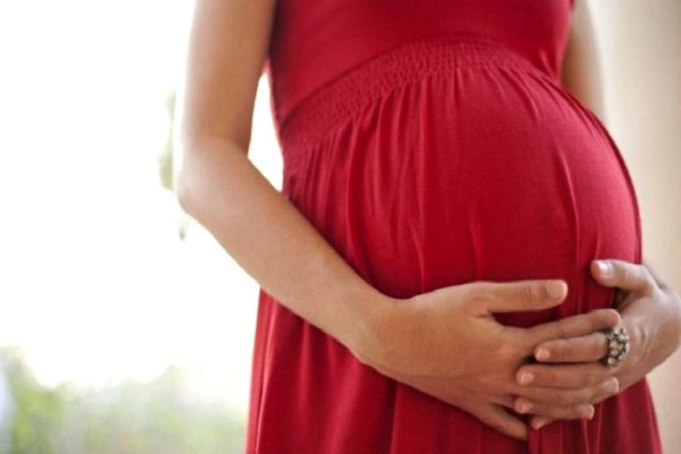 Полицейлер жоғалған балаларды тауып, ата-аналарына табыстады