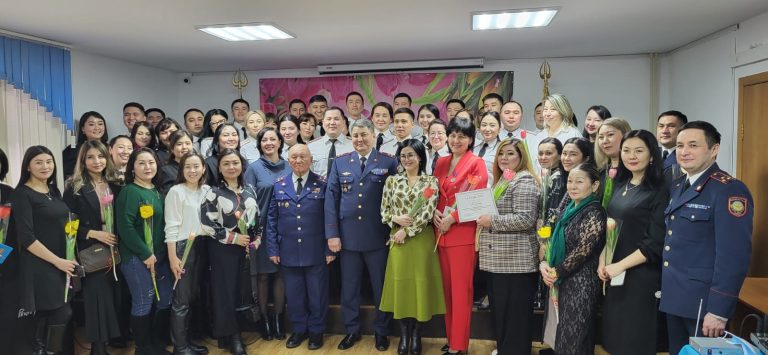 В столичном ДУИС поздравили женщин с 8 марта