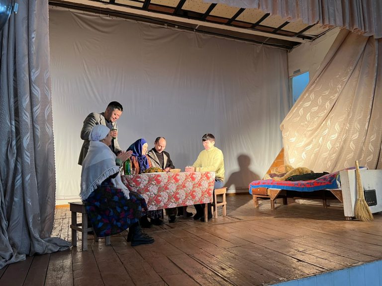 Осужденные в ВКО побывали в театре