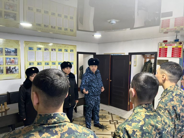 Сотрудники УИС продолжают проводить профориентационную работу