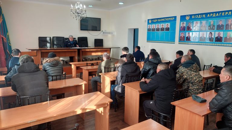 Аудан прокуроры сотталғандарды қабылдауда