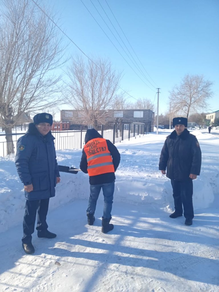 Қоғамдық жұмыстар түріндегі жазаға сотталғандар қар тазалауға тартылды