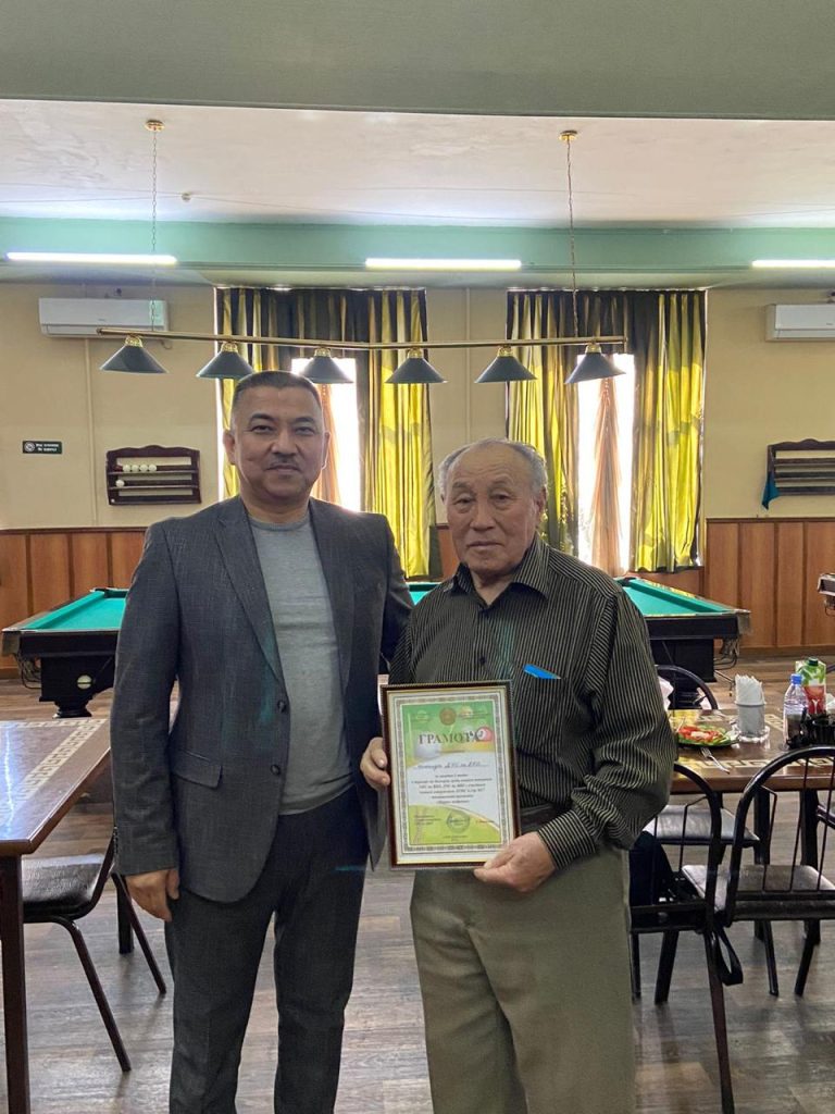 Турнир по бильярду среди ветеранов прошел в Усть-Каменогорске