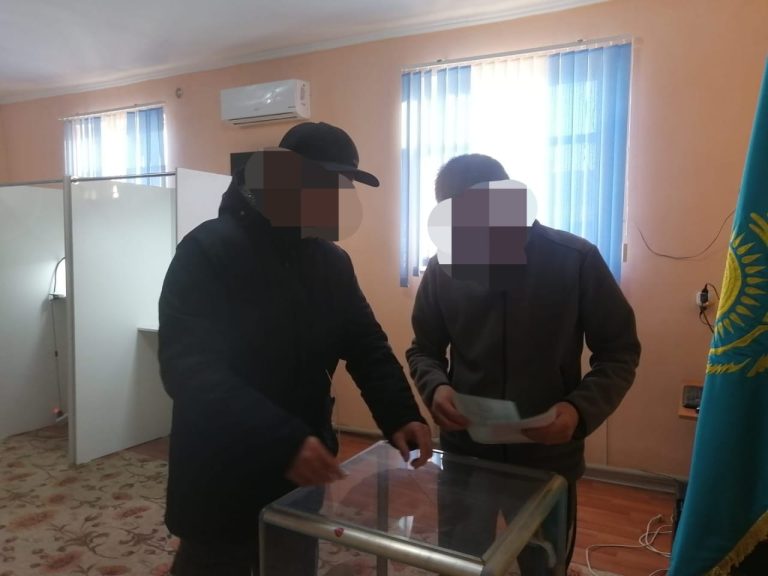 Қапастағылар да дауыс берді