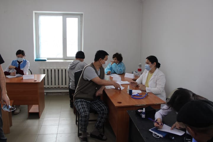 Профилактический осмотр провели в столичном СИЗО