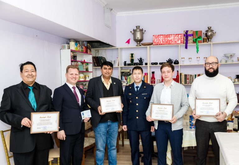 Руководство Департамента УИС по Мангистауской области наградило благодарственными письмами меценатов и волонтеров области