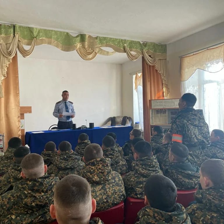 Профориентационную работу с учащимися районных школ провели сотрудники акмолинского ДУИС