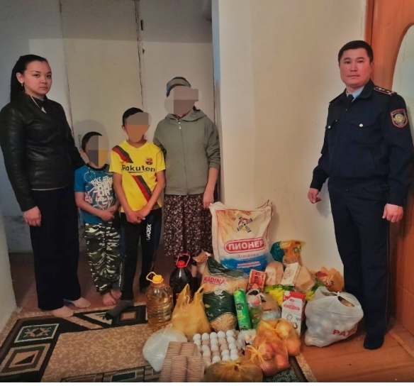 Жеке құрам қасиетті айда қайырымдылық жасап алғысқа бөленді