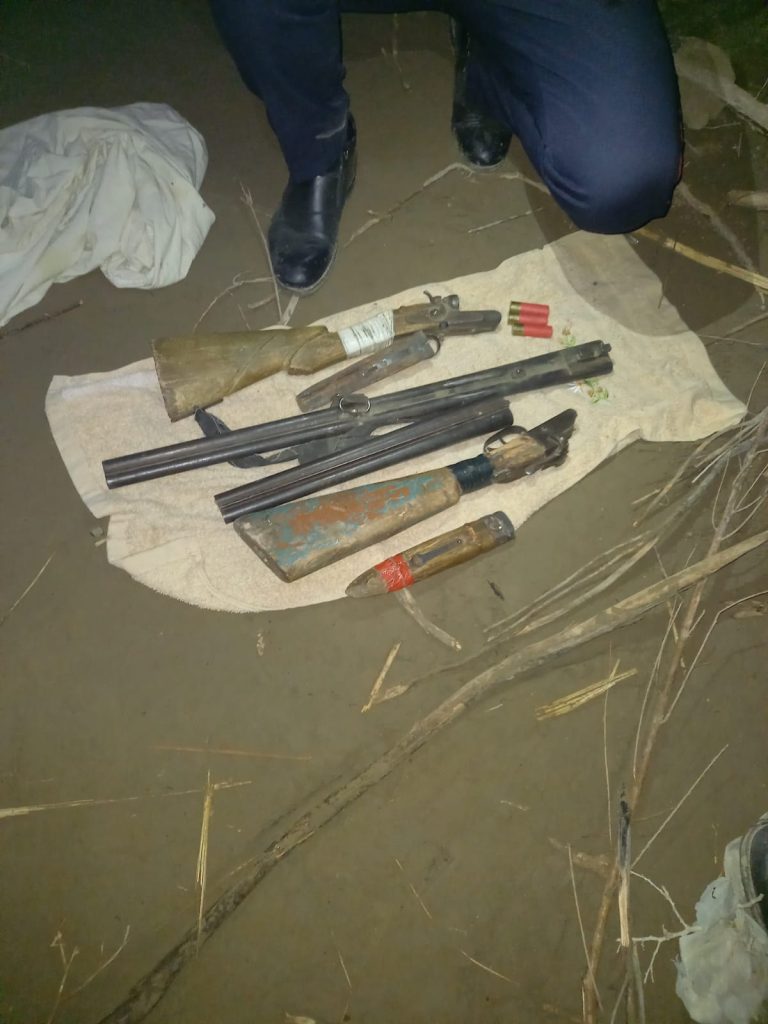 Тергеу изоляторы қызметкерлері қару тапты