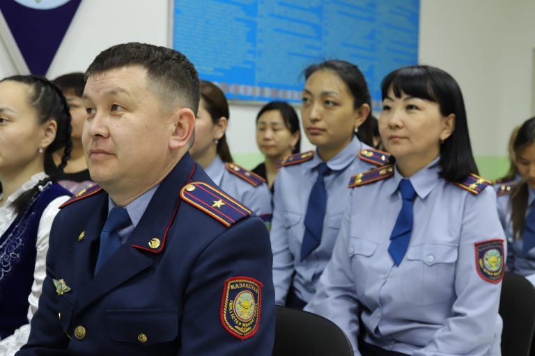 Представителями Дома дружбы для сотрудников в Департаменте УИС области Абай