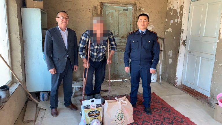 Пробация есебіндегі сотталған азаматтарға азық-түлік таратылды