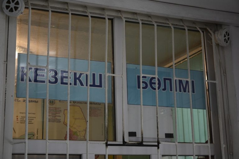 Түркістан облысының полицейлері жоғалған баланың ата-анасын анықтап, отбасына қайтарды