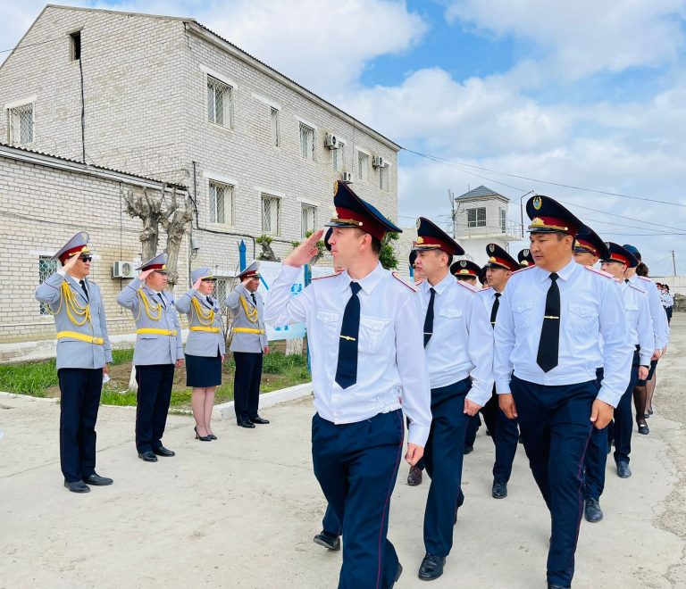 Атырау облысы бойынша ҚАЖ департаментіне қарасты мекемелердің жас қызметкерлері салтанатты түрде ант қабылдады