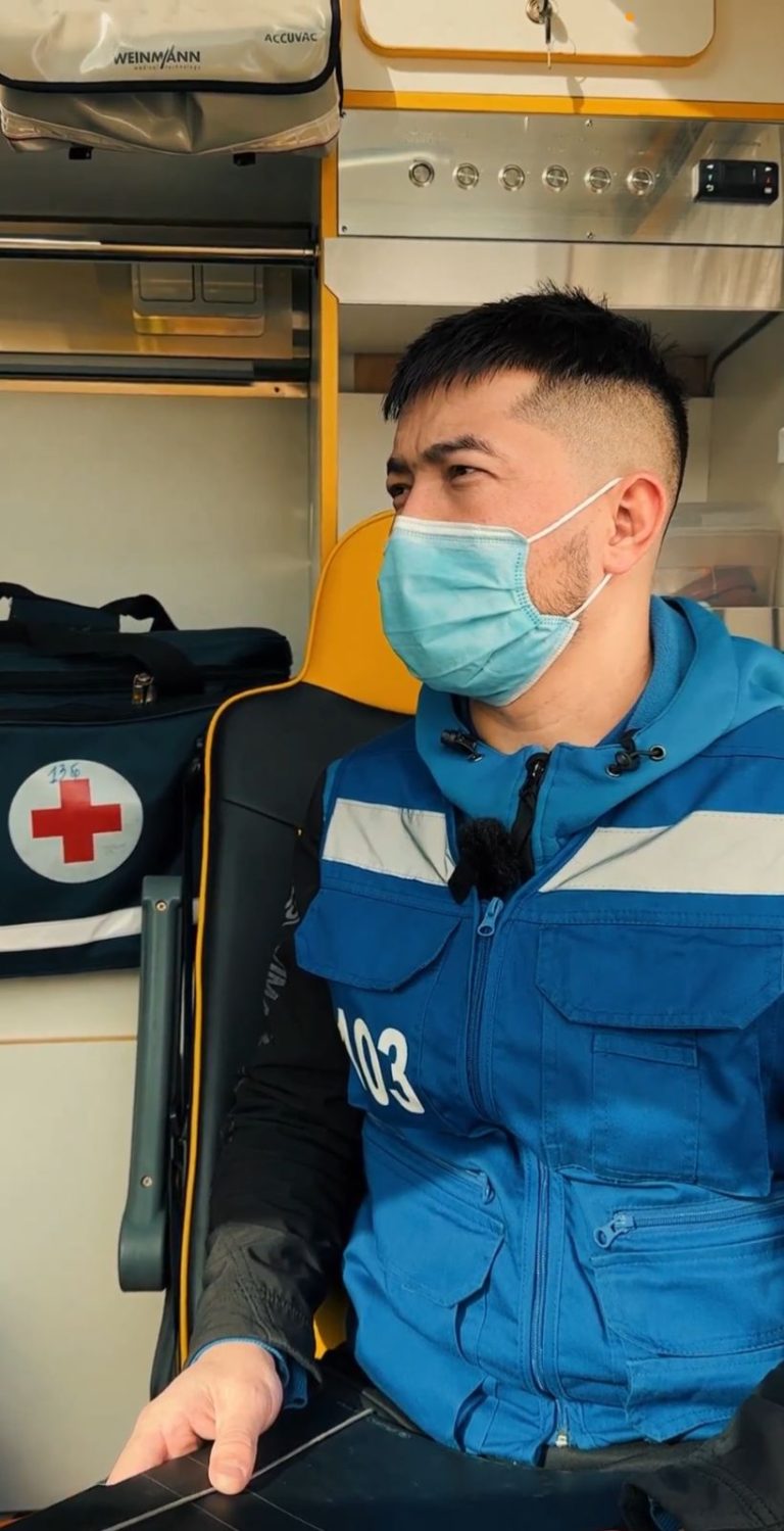 Работа с пациентами требует профессионализма — фельдшер скорой помощи