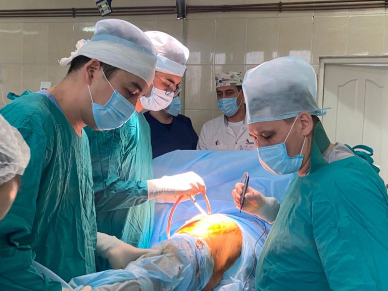 Дәрігерлер 8-қабаттан құлаған азаматтың өмірін сақтап қалды