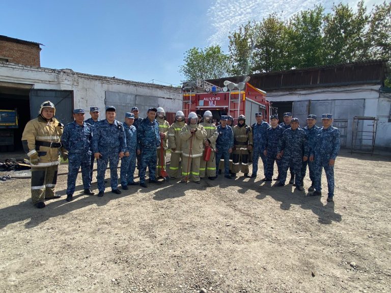 В следственном изоляторе г.Усть-Каменогорск проведены действия при возникновении и тушении условного пожара на территории учреждения