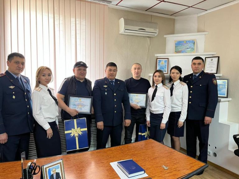 Отан қорғаушылар күні қарсаңында Абай облысы бойынша ҚАЖ департаментінің жеке құрамы запастағы ардагерлерді құттықтады