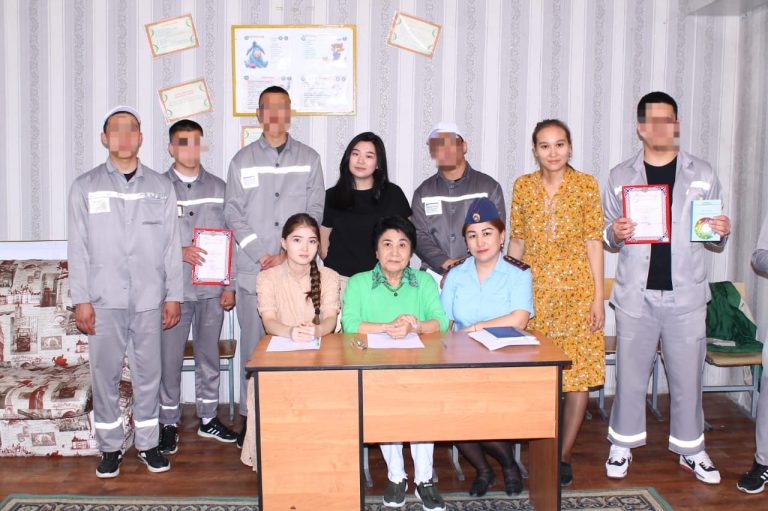 «Ең-үздік психологиялық қабырға газет» байқауы