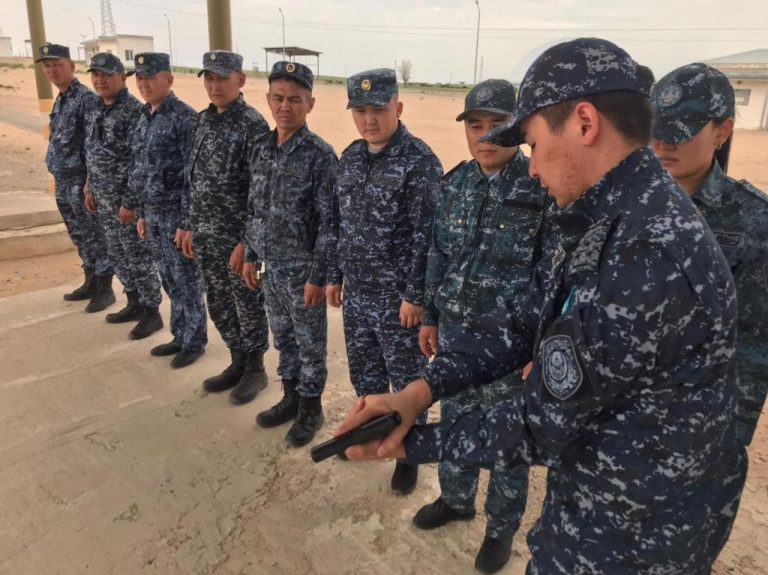 Сотрудники УИС проводят учебно-огневые учения