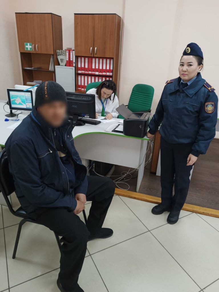 46-летний житель СКО впервые получил удостоверение личности       