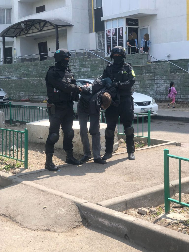 Вымогательство в стенах учреждения