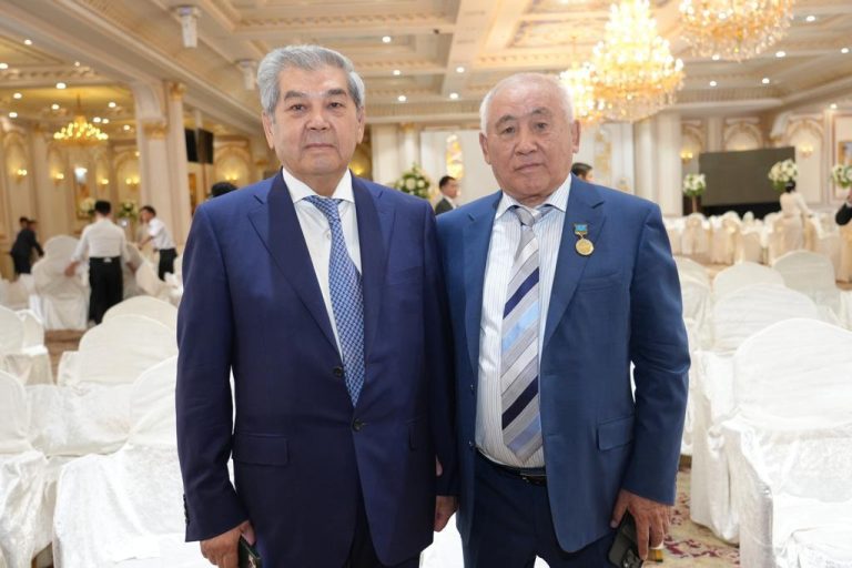 БАСЫ ТҰНЫҚ БҰЛАҚТАЙ