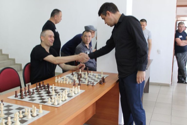 Представители Казахстанской федерации шахмат провели игровую сессию в учреждении №12 Департамента УИС по Алматинской области и по области Жетісу
