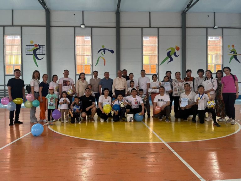 Ақтөбеде ҚАЖ қызметкерлері балалар мерекесінде отбасылық сайысқа түсті