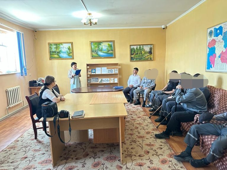 Оқшауланған аймақтағы сотталғандарға кітап терапиясы өтті