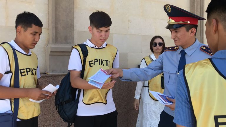 КЫЗЫЛОРДИНСКИЕ ПОЛИЦЕЙСКИЕ ПРОВЕЛИ РЕЙДЫ ПО ТОРГОВЫМ ДОМАМ И РЫНКАМ