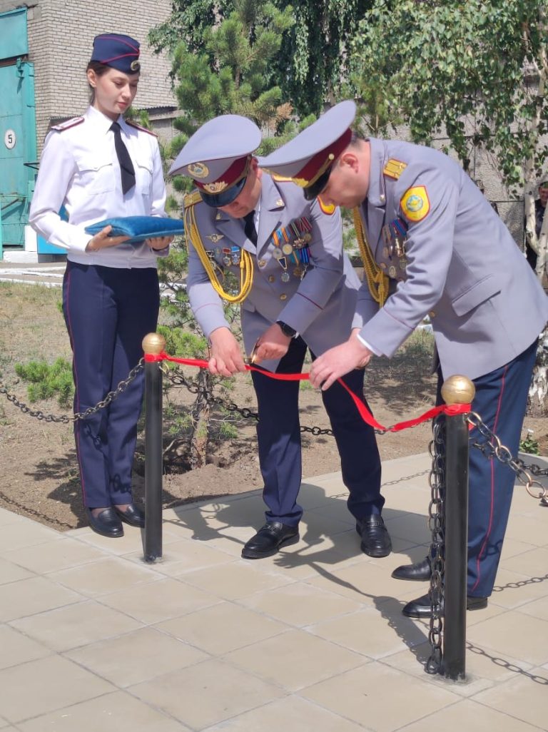 Монумет погибшим сотрудникам УИС установлен в акмолинском учреждении