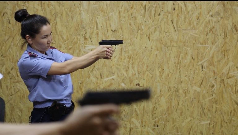 Мерекеге орай полицейлер арасында спорттық эстафета өтті