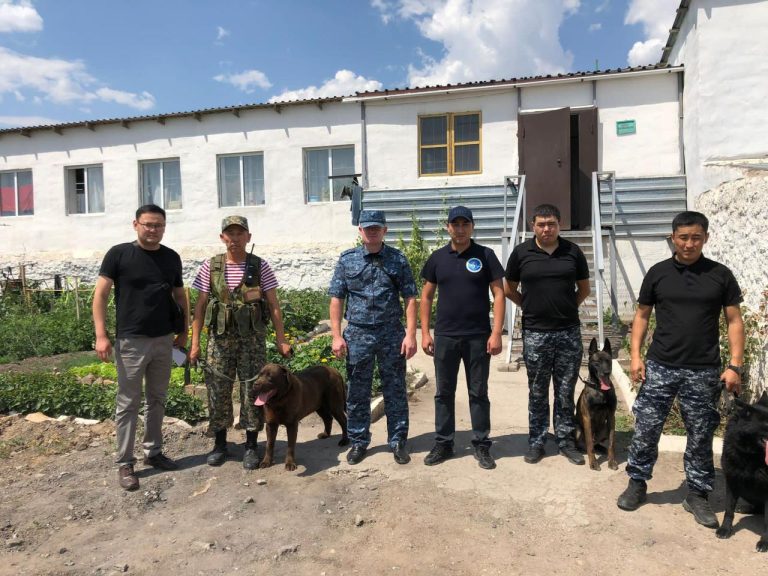 Обыск в столичной колонии