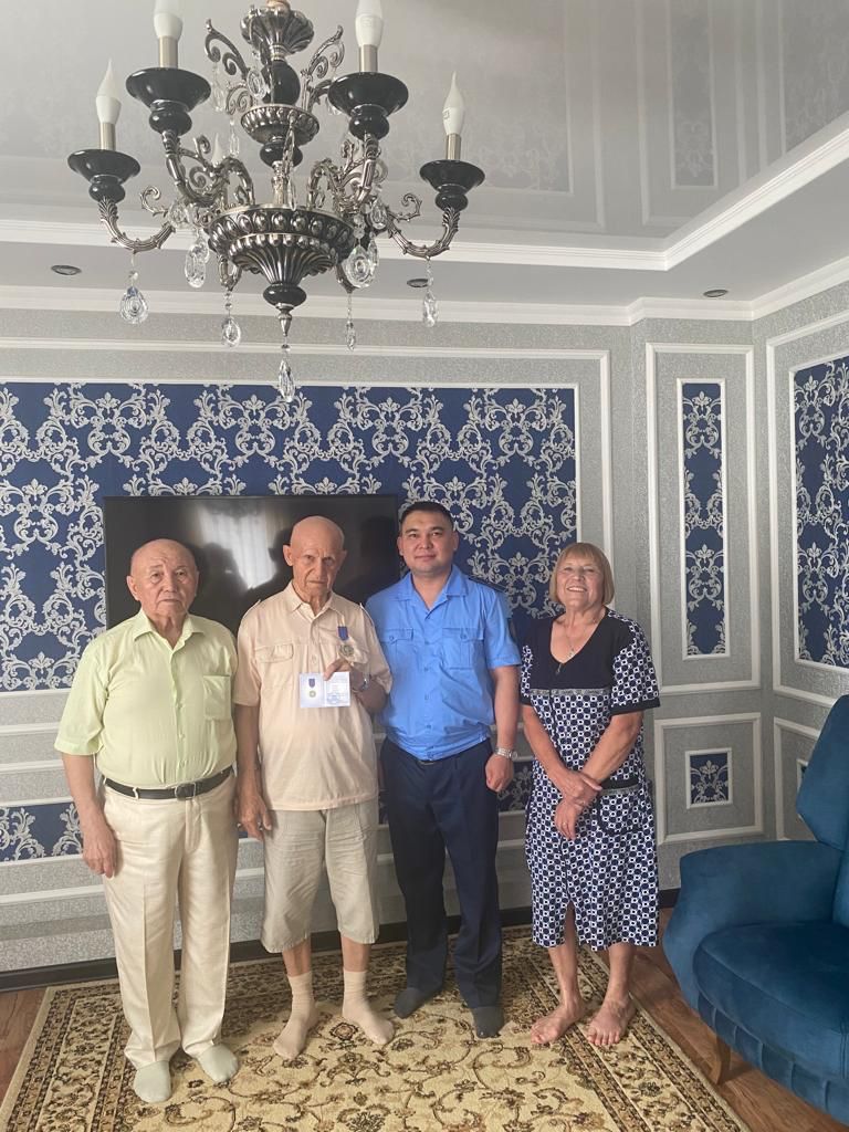 Ветерана УИС поздравили с юбилеем в Астане