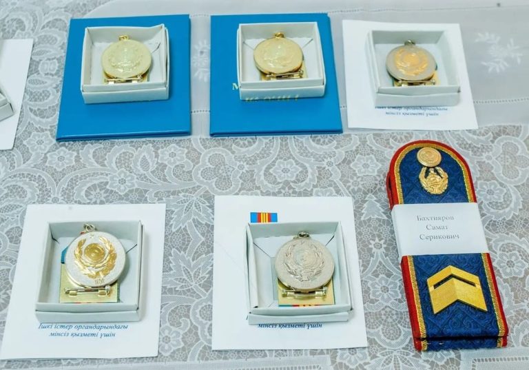 ШҚО-да ҚАЖ қызметкерлері марапатталды