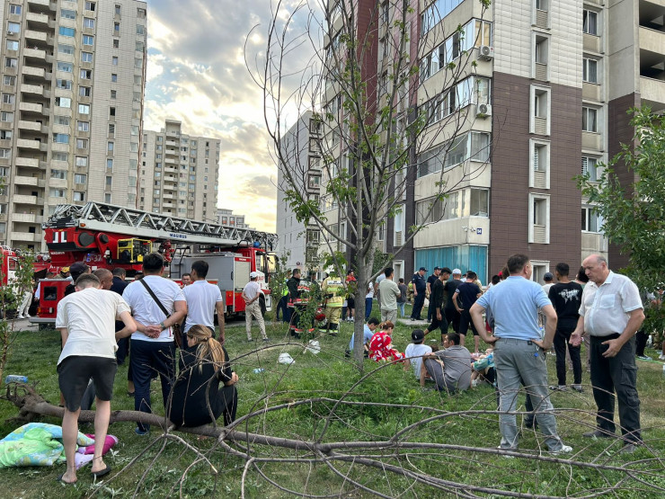 Ерболат Досаев Ақкенттегі өрттен қаза тапқан әйелдің отбасына көңіл айтты