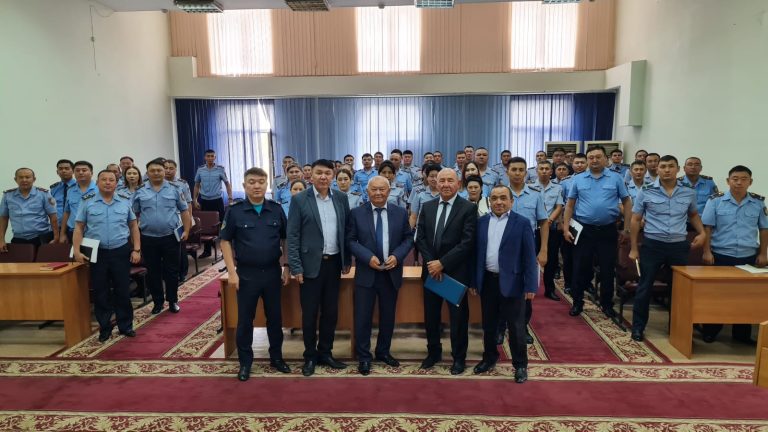 Ардагерлер ҚАЖ қызметкерлеріне лекция өткізді