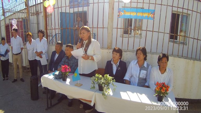 №15 мекемесінде 1-ші қыркүйек білім күніне арналған «алғашқы қоңырау» салтанатты шарасы өткізілді